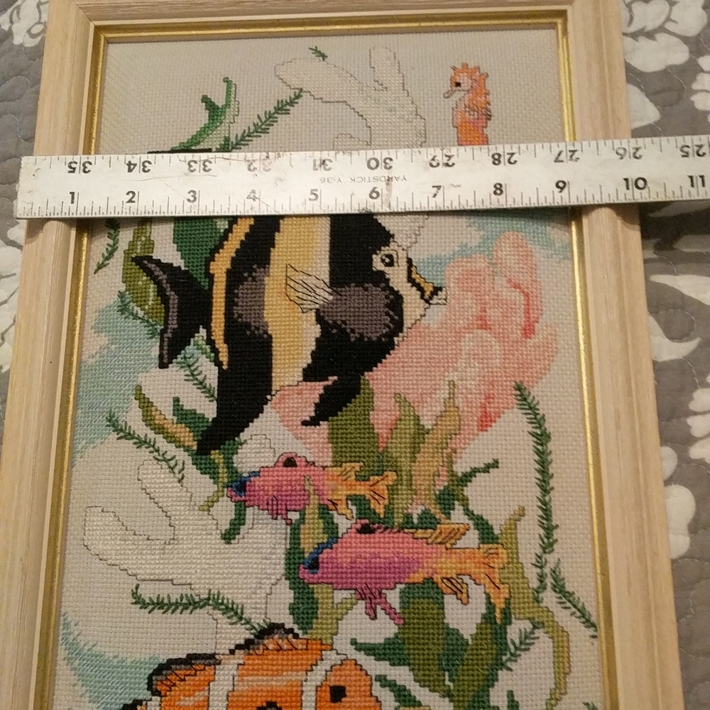 Framed sea life cross stitch - Picture 7 of 8